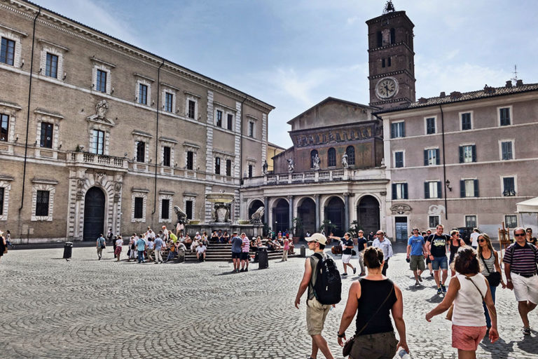 Piazza Santa Maria in Trastevere